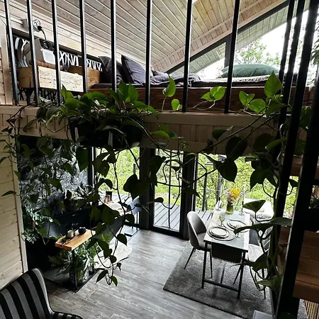 Apartment Garden з чаном-джакузі