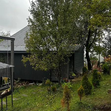 Garden з чаном-джакузі Apartment Slavske
